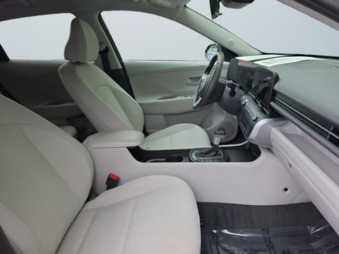 Used 2024 Hyundai Kona SEL AWD/4WD image 18