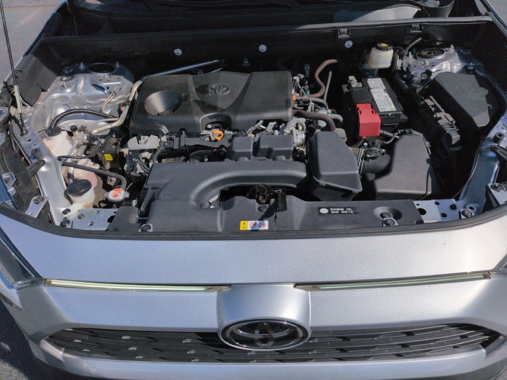 Used 2022 Toyota RAV4 LE FWD image 22
