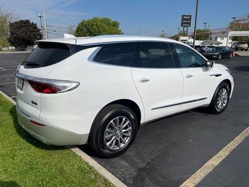 Used 2023 Buick Enclave Essence FWD image 9