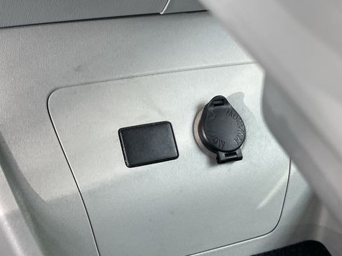 Used 2012 Toyota Prius Three w/ Solar Roof Pkg FWD image 27