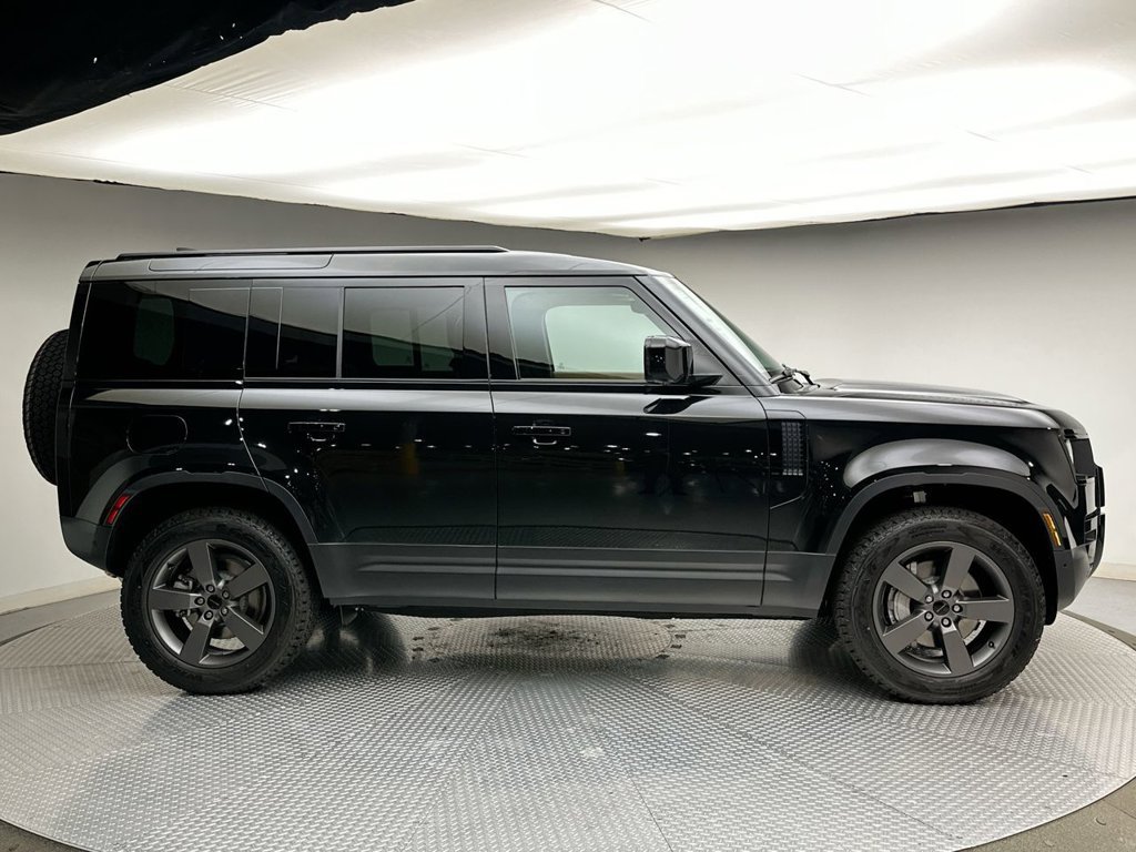 New 2026 Land Rover Defender 110 S AWD/4WD image 4
