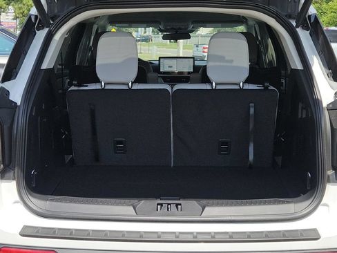 New 2026 Ford Explorer Active w/ Active Comfort Package RWD image 11