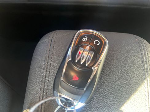 Used 2025 Buick Encore GX Preferred image 22