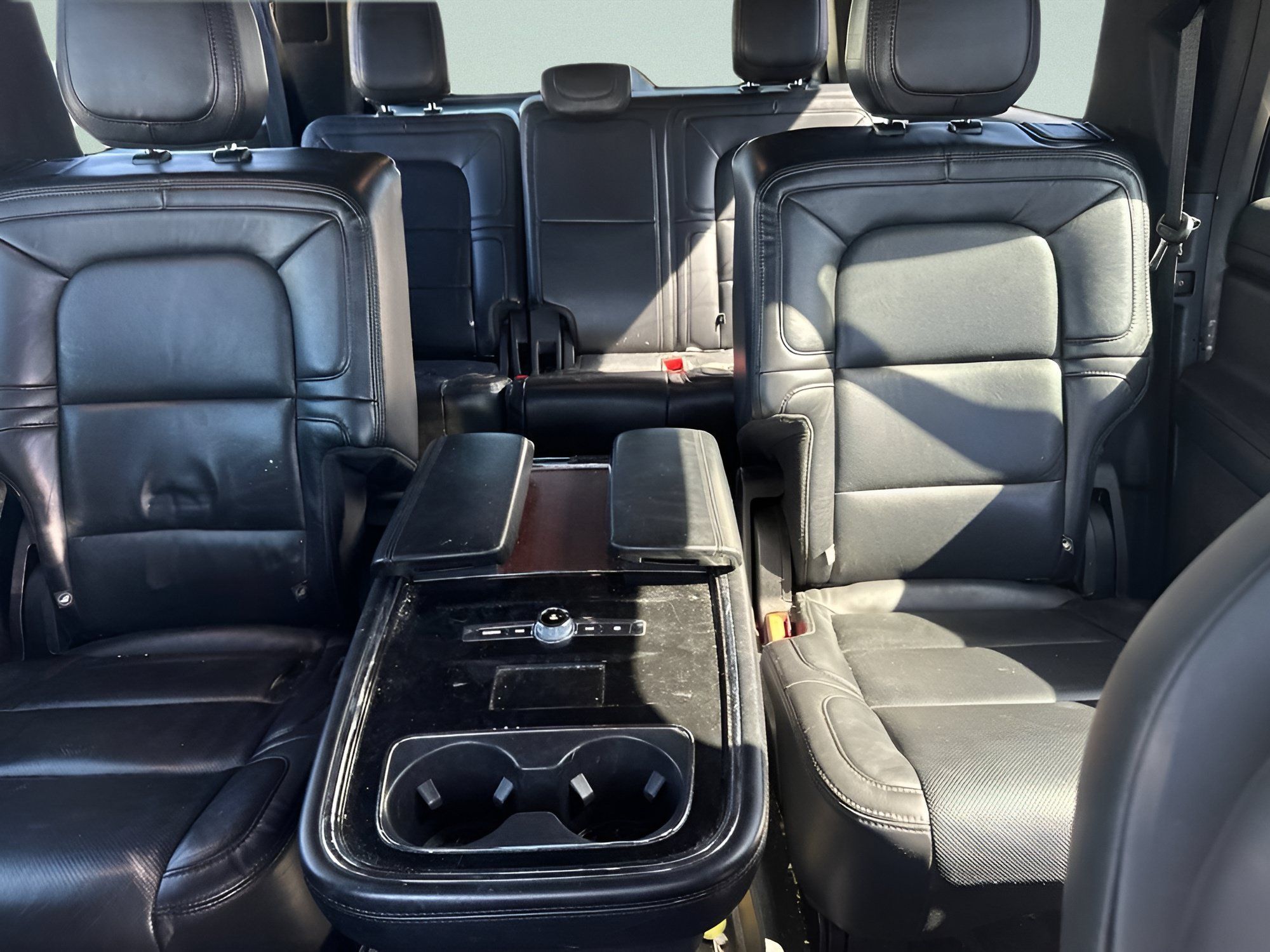 Used 2020 Lincoln Navigator L Reserve w/ Luxury Package AWD/4WD image 31