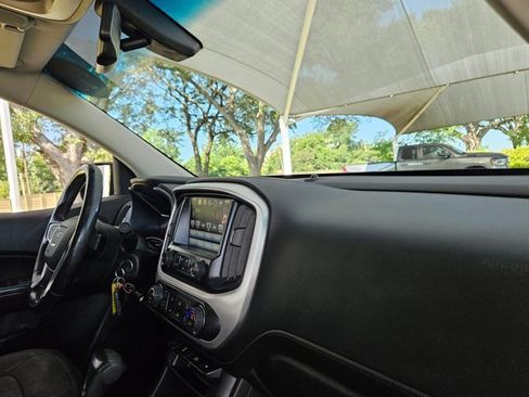 Used 2016 GMC Canyon SLE RWD image 17