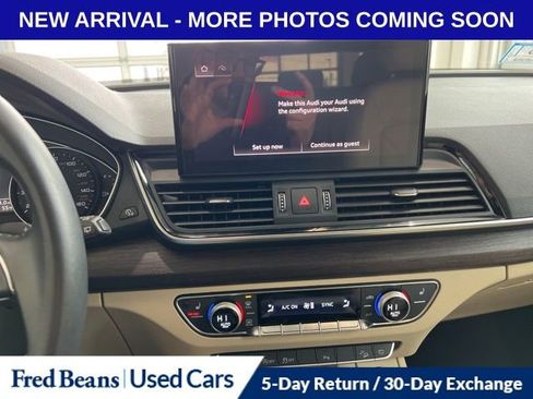 Used 2023 Audi Q5 2.0T Premium w/ Convenience Package image 12