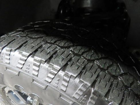 Used 2024 Ford F150 XLT w/ XLT Black Appearance Package image 7