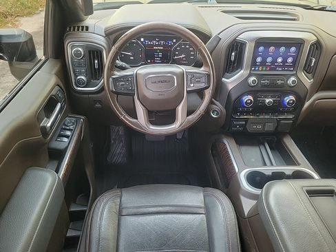 Used 2022 GMC Sierra 2500 Denali w/ Technology Package image 18