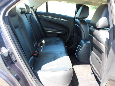 Used 2016 Chrysler 300 C AWD/4WD image 39