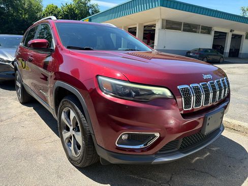 Used 2019 Jeep Cherokee Limited AWD/4WD image 3