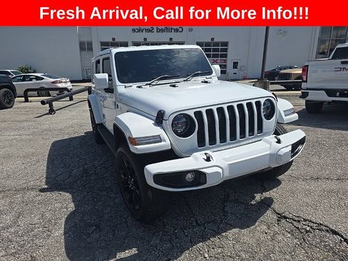 Used 2022 Jeep Wrangler Unlimited Sahara AWD/4WD image 1