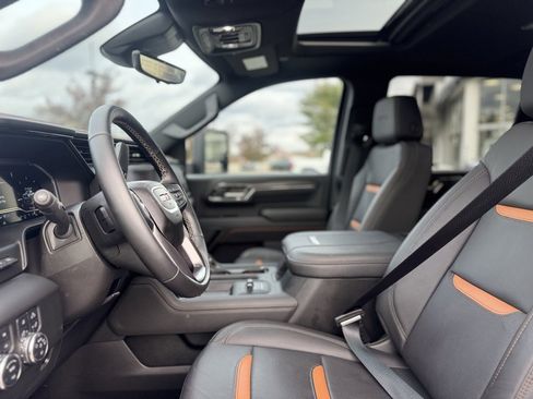 Used 2024 GMC Sierra 2500 AT4 w/ AT4 Premium Plus Package image 15