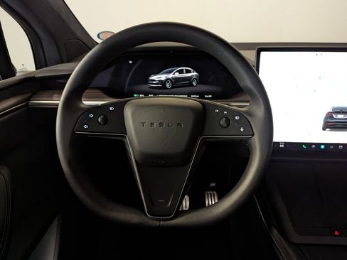 Used 2024 Tesla Model X image 34