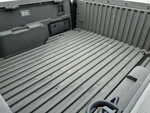 Used 2024 Toyota Tacoma TRD Off-Road w/ TRD Off Road Upgrade Package AWD/4WD image 15