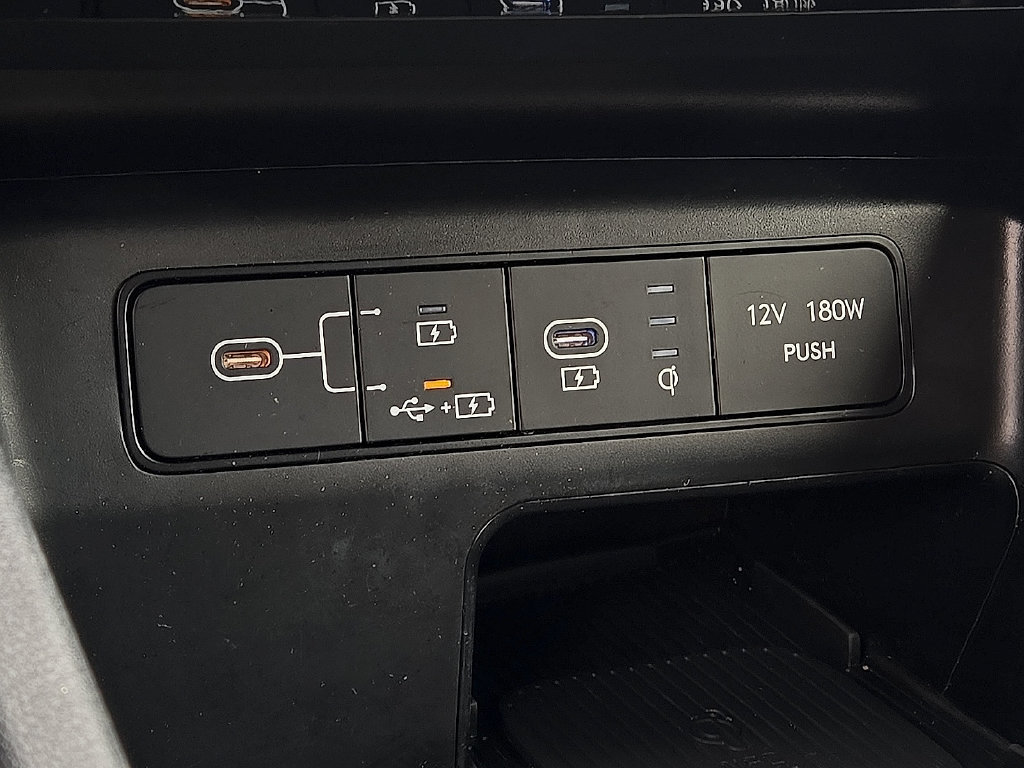 Used 2025 Hyundai Tucson SEL AWD/4WD image 16