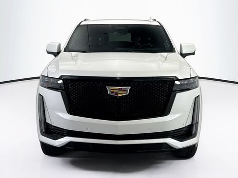 Used 2022 Cadillac Escalade Sport Platinum AWD/4WD image 2