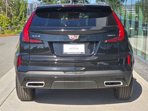 Certified 2025 Cadillac XT4 Premium Luxury image 4