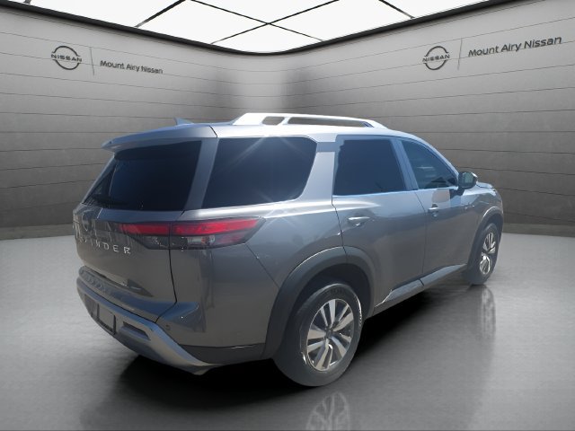 Used 2025 Nissan Pathfinder SL AWD/4WD image 4