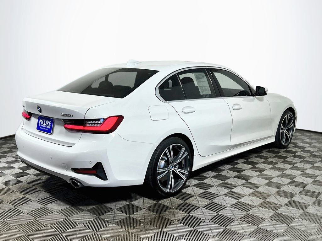 Used 2019 BMW 330i xDrive Sedan w/ Premium Package AWD/4WD image 7