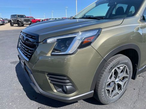 Used 2022 Subaru Forester Premium image 39