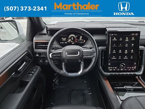 Used 2025 GMC Yukon XL Denali image 24