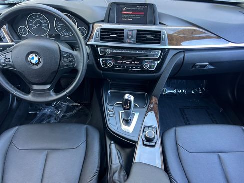 Used 2018 BMW 320i xDrive Sedan AWD/4WD image 27