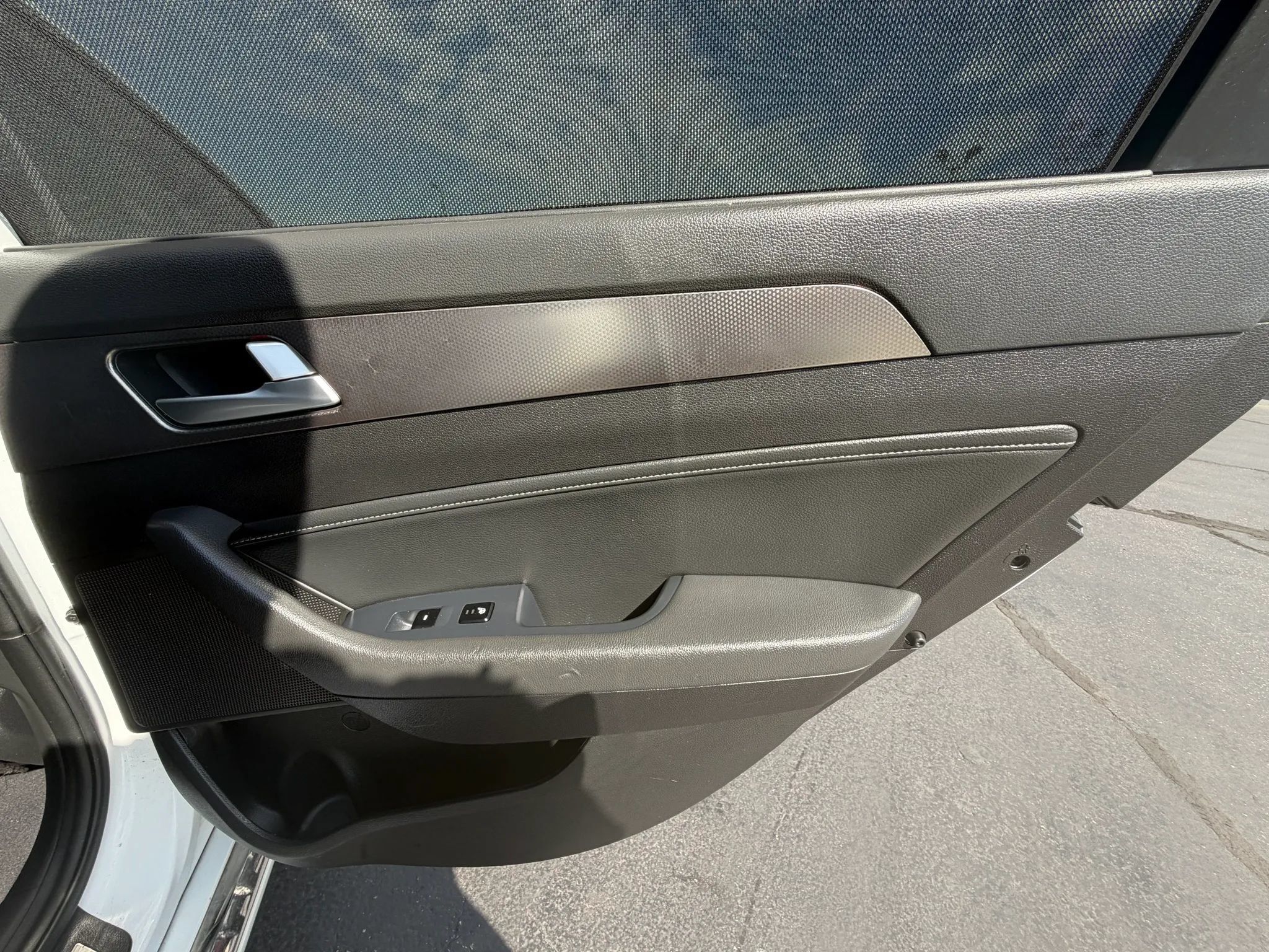 Used 2017 Hyundai Sonata Limited 2.0T FWD image 16