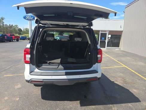 Used 2023 Ford Expedition XLT AWD/4WD image 31
