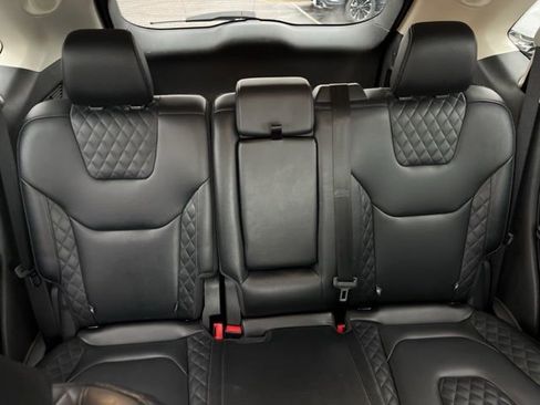 Used 2024 Ford Edge Titanium image 13