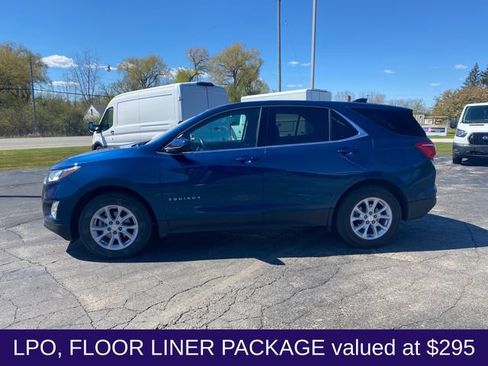 Used 2020 Chevrolet Equinox LT w/ Driver Convenience Package FWD image 4