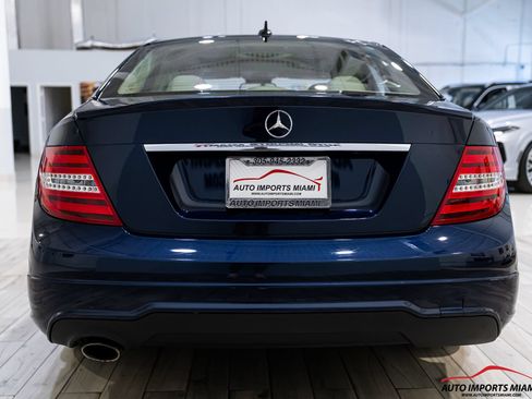 Used 2013 Mercedes-Benz C 250 Sedan image 16