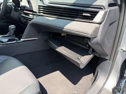Used 2026 Toyota Camry XLE FWD image 31