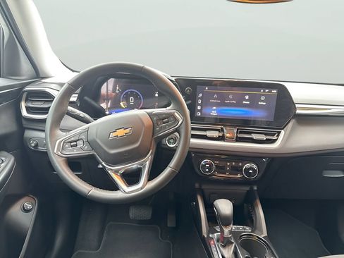 Used 2024 Chevrolet TrailBlazer LT w/ Convenience Package AWD/4WD image 21