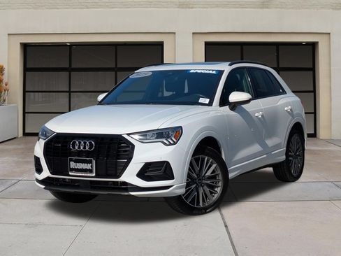 Used 2023 Audi Q3 2.0T Premium w/ Convenience Package AWD/4WD image 3