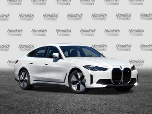Used 2023 BMW i4 eDrive40 RWD image 2