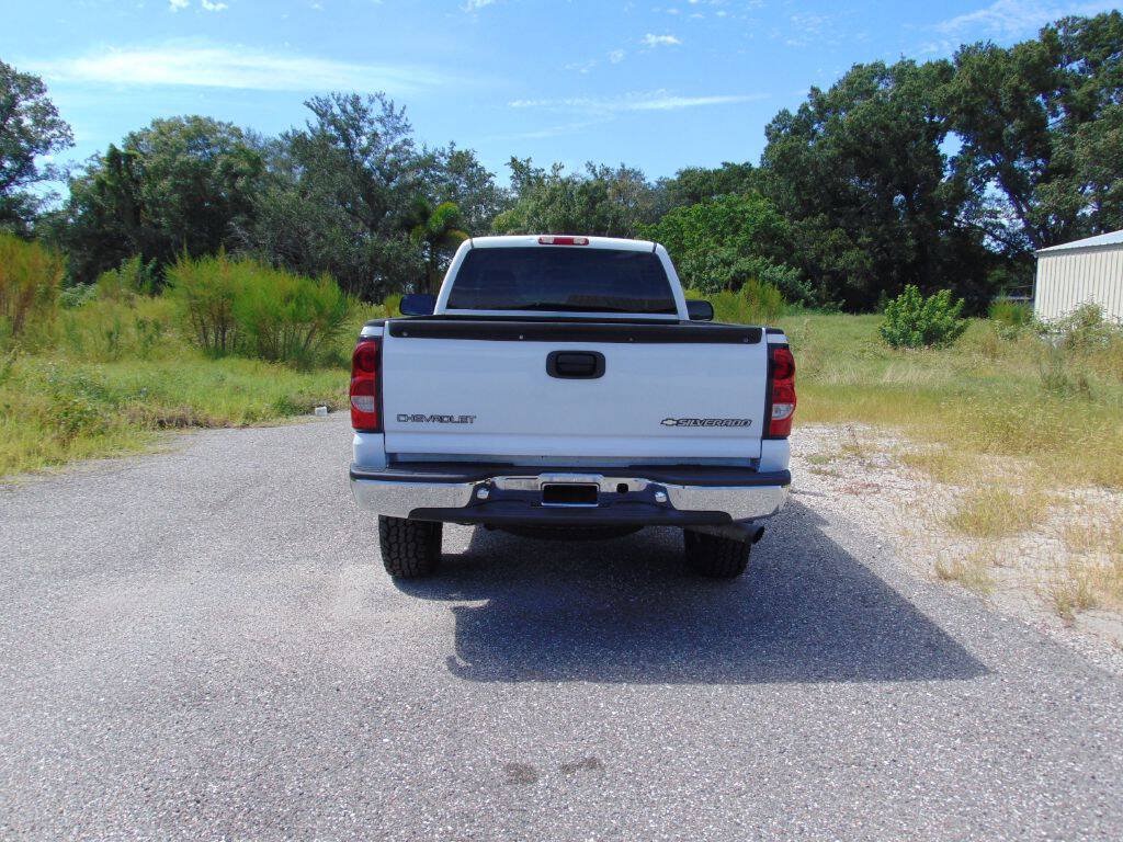 Used 2004 Chevrolet Silverado 2500 LS w/ Snow Plow Prep Package AWD/4WD image 22