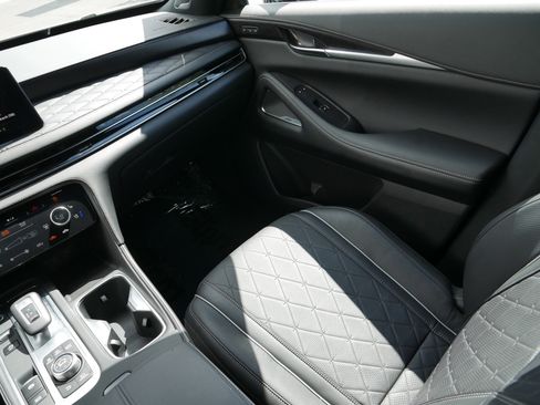 Certified 2025 INFINITI QX60 Autograph w/ Cargo Package image 11