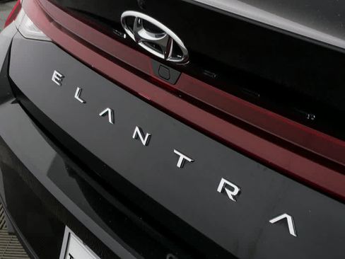 Used 2023 Hyundai Elantra SEL FWD image 33
