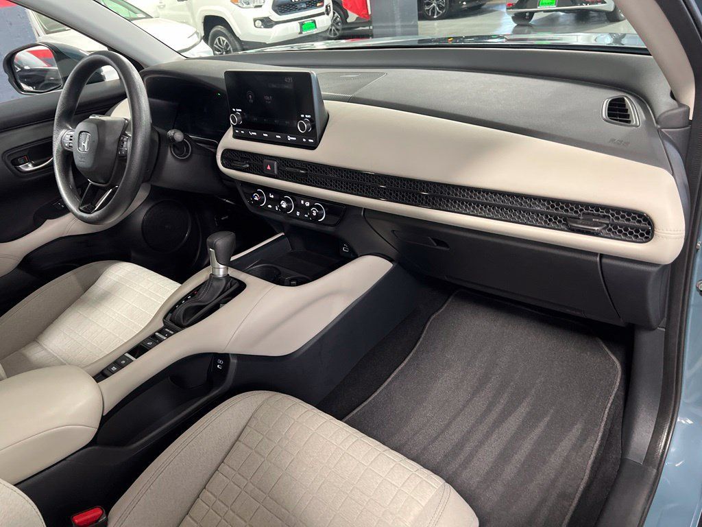 Used 2025 Honda HR-V LX image 20
