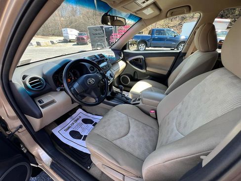 Used 2011 Toyota RAV4 4WD w/ Base L4 Extra Value Pkg image 9