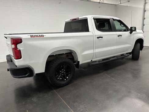 Used 2020 Chevrolet Silverado 1500 Custom Trail Boss w/ Custom Convenience Package AWD/4WD image 9