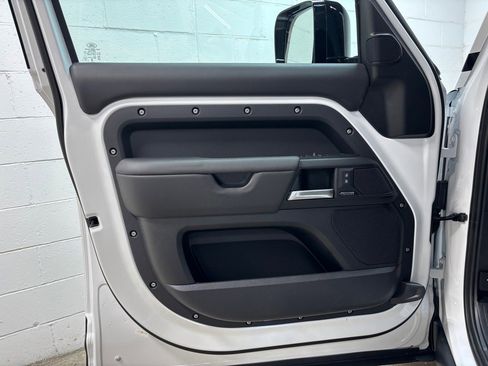 New 2025 Land Rover Defender 110 V8 image 25
