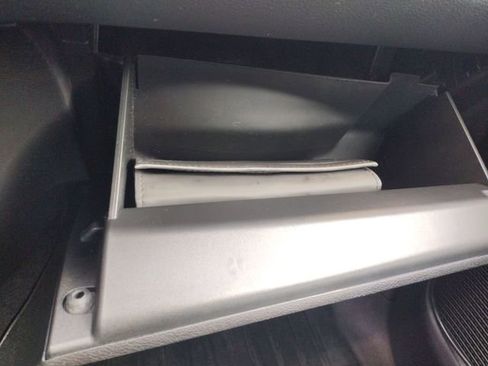 Used 2018 Chrysler Pacifica Touring Plus w/ S Appearance Package image 32