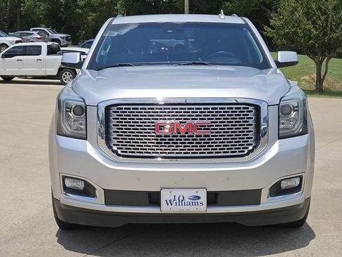 Used 2017 GMC Yukon SLT w/ HD Trailering Package RWD image 2