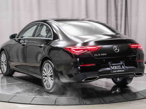 Used 2022 Mercedes-Benz CLA 250 image 2