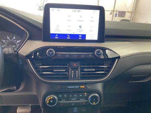 Used 2022 Ford Escape SE w/ Cold Weather Package AWD/4WD image 21
