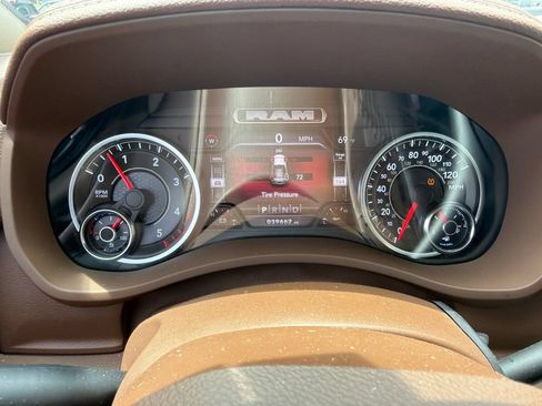 Used 2022 RAM 2500 Laramie AWD/4WD image 9