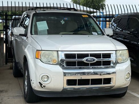 Used 2010 Ford Escape Limited FWD image 3