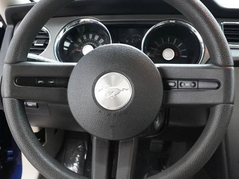 Used 2011 Ford Mustang Coupe w/ 101A Rapid Spec Order Code RWD image 12
