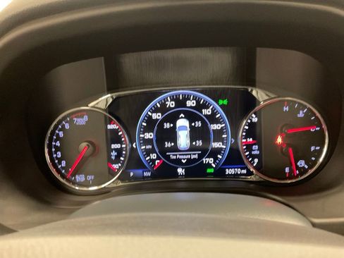 Used 2021 GMC Acadia Denali w/ Denali Technology Package image 16